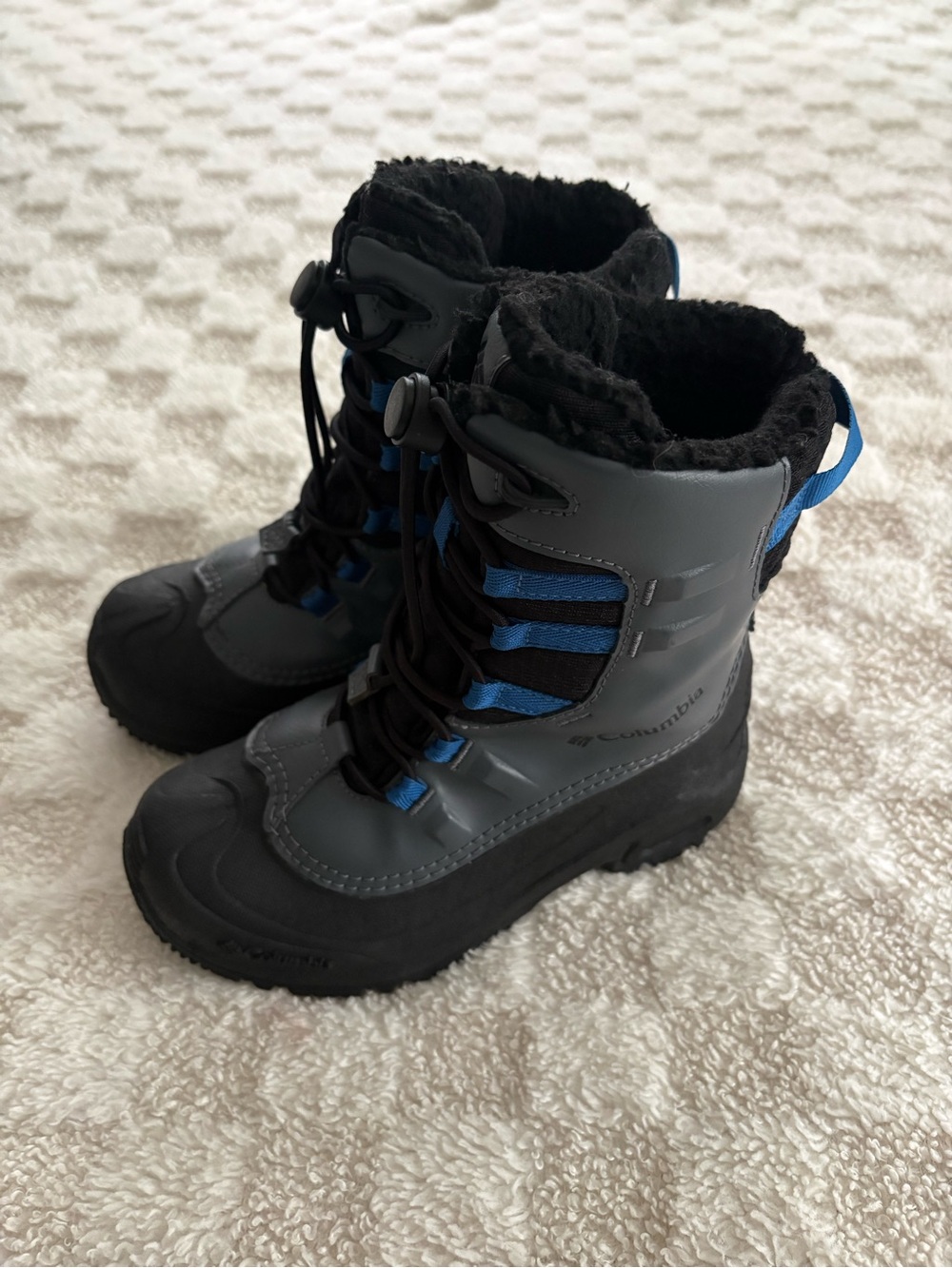 Columbia Kids Waterproof Bugaboot Celsius Snow Boots in Gray Black Blue Size 2